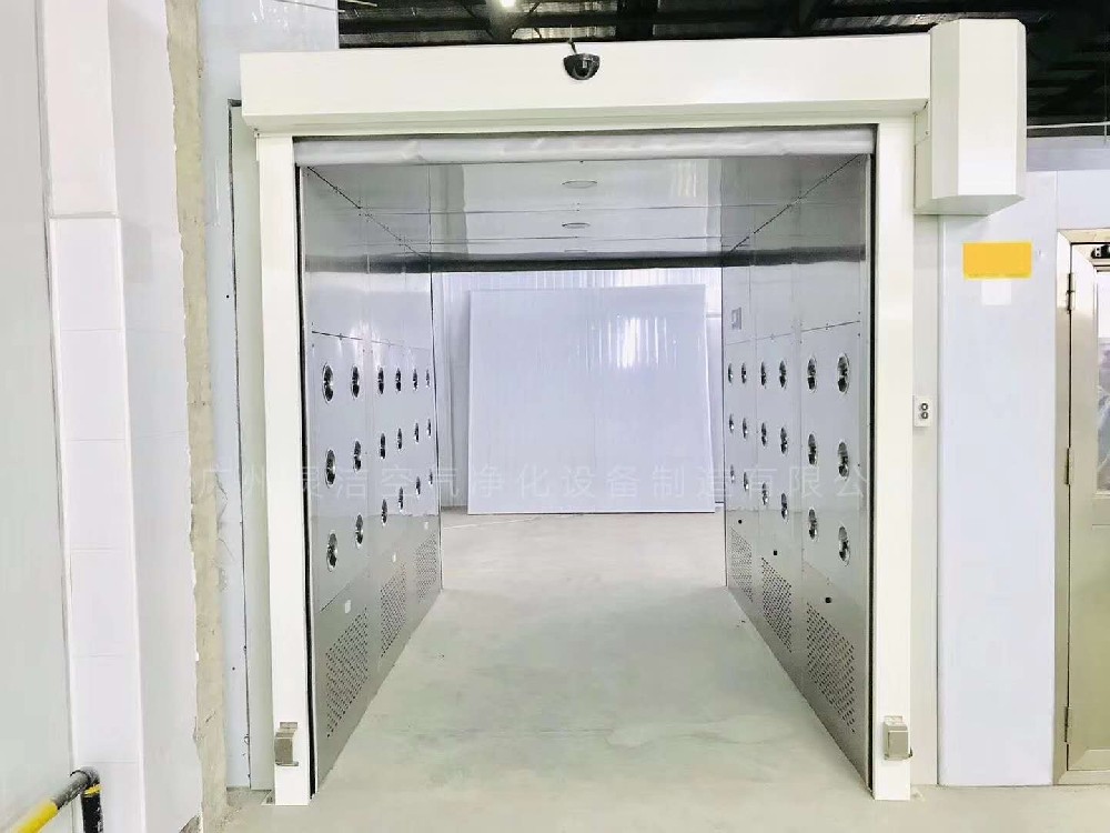 快速卷簾門風(fēng)淋室的優(yōu)點(diǎn)